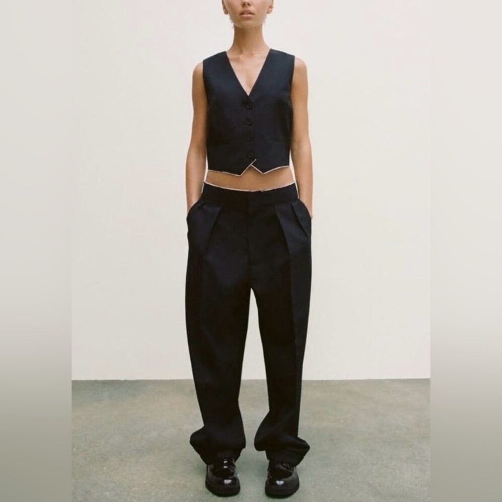 Zara women’s navy pants - Picture 1 of 13
